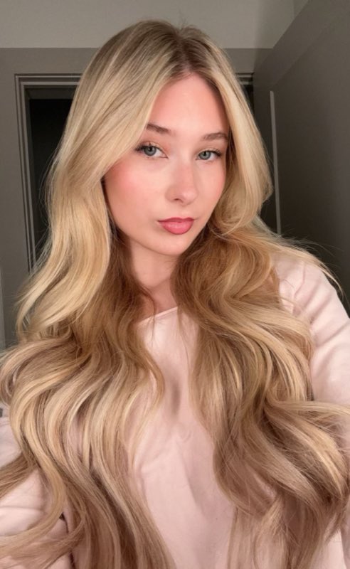 Blonde balayage with soft waves